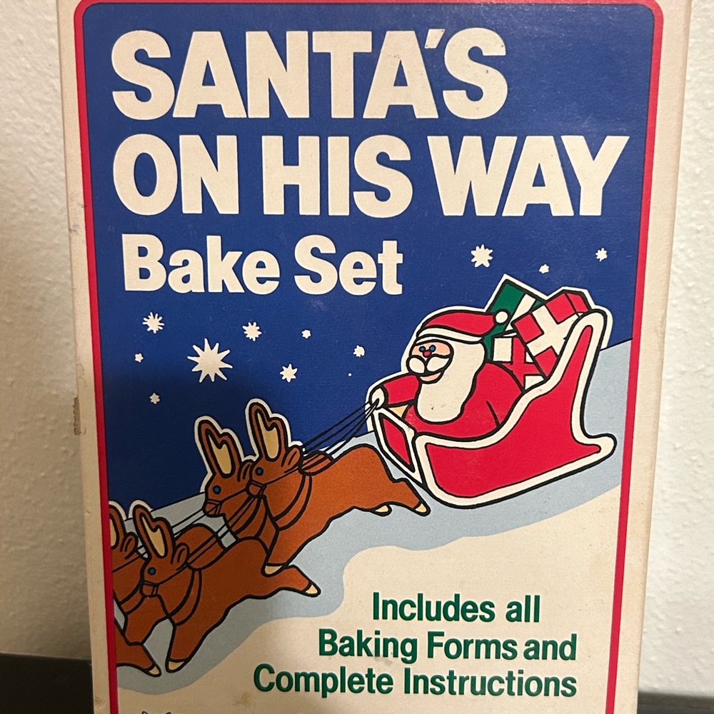 Vintage Fox Run Santa’s on His Way Bake Set 4835 in Original Box